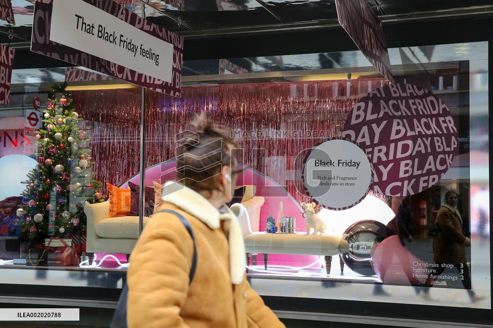 BRITAIN-LONDON-BLACK FRIDAY-SALES