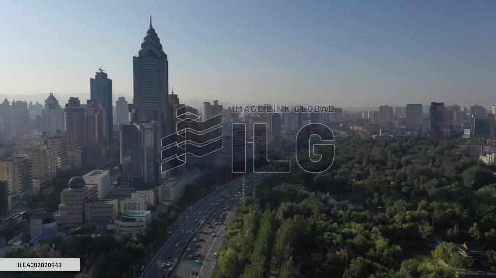 Xinjiang land ports play robust role amid efforts to expand opening up