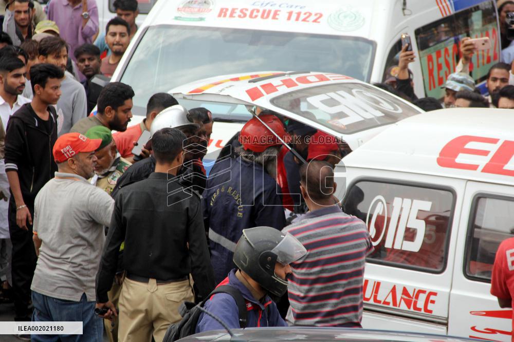PAKISTAN-KARACHI-SHOPPING MALL-FIRE