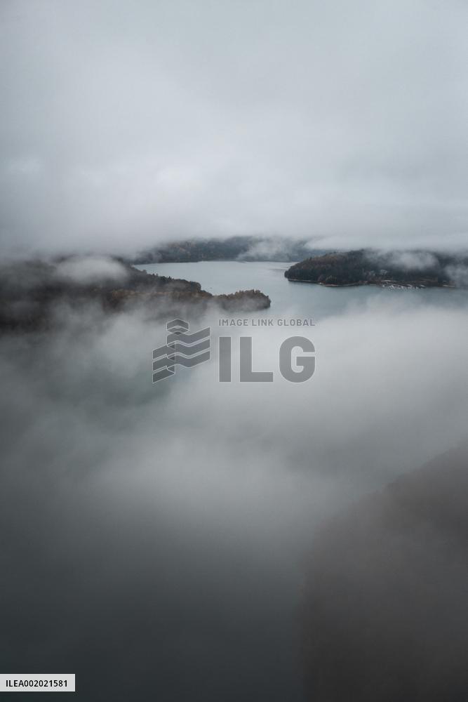 Illustration Mountains And Countryside - Jura