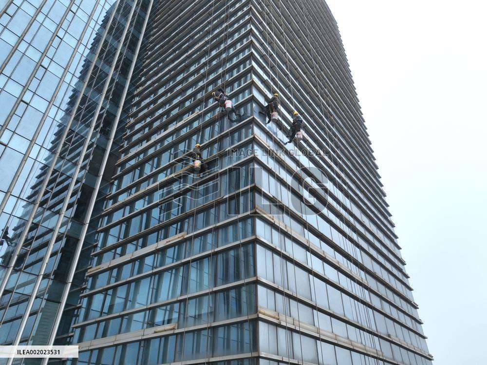 High-rise Maintenance in Lianyungang