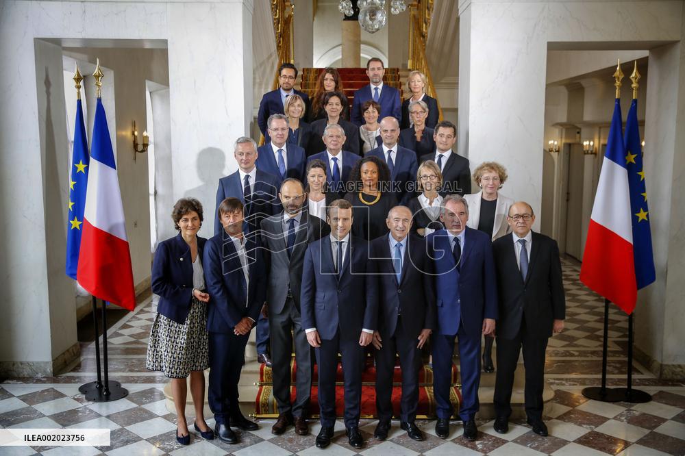 Official Picture of the New Gouvernment - Paris