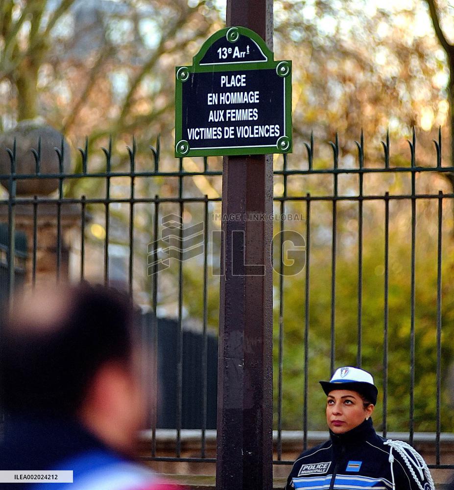 Ceremony In Tribute To Women Victims Of Femicide - Paris