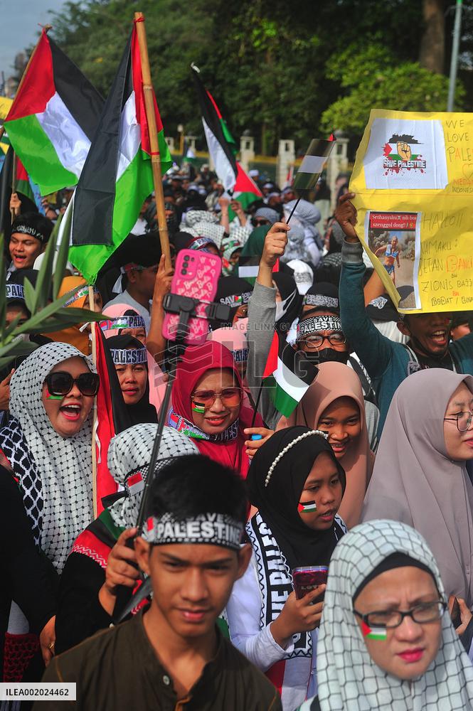 Indonesian For Palestine Mass Protest - Medan