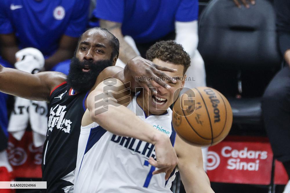 (SP)U.S.-LOS ANGELES-NBA-CLIPPERS VS MAVERICKS