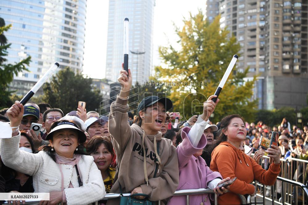 Roadside Concert in Guiyang