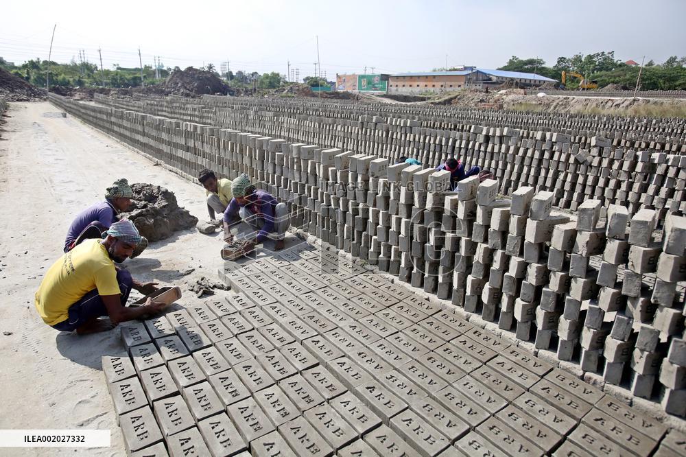 Laborers Work At A Brickyard - Bangladesh
