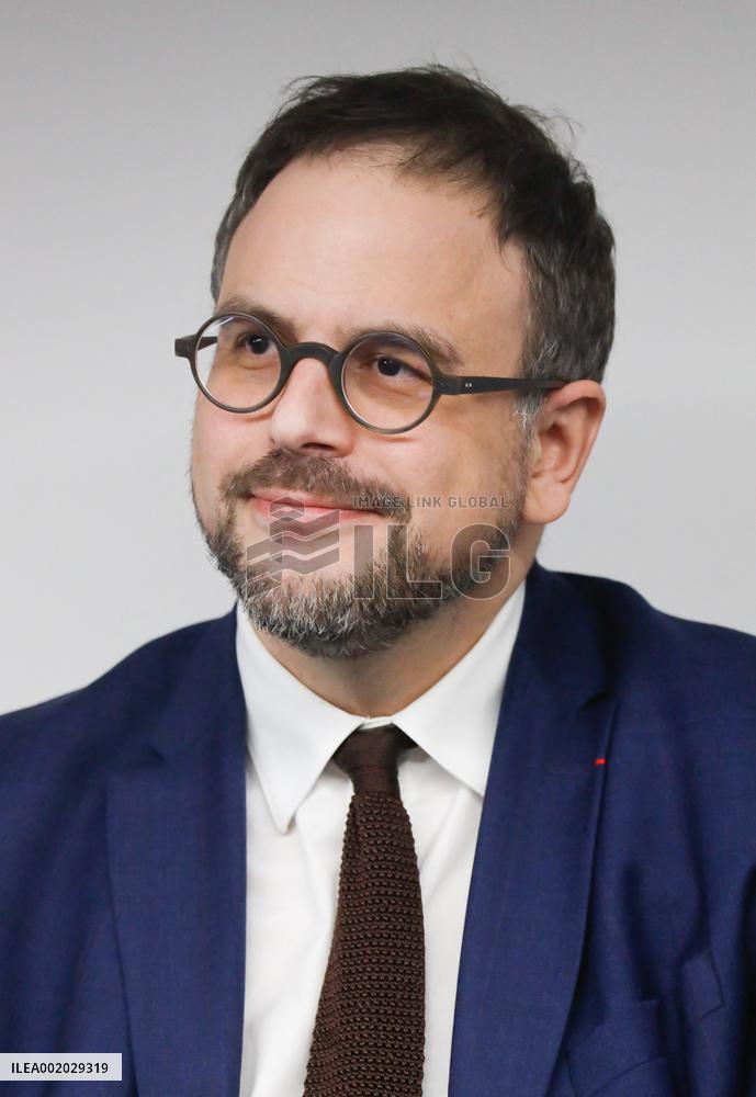 Aurelien Rousseau, Roland Lescure and Sylvie Retailleau visit Paris Biotech Sante