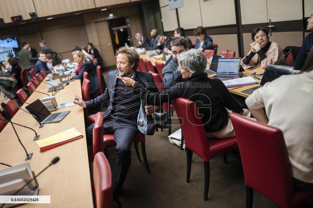 General Discussion Of The Immigration Law - Paris