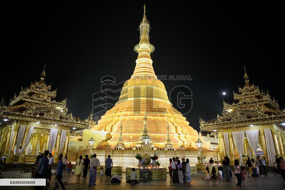 MYANMAR-YANGON-TAZAUNGDAING FESTIVAL