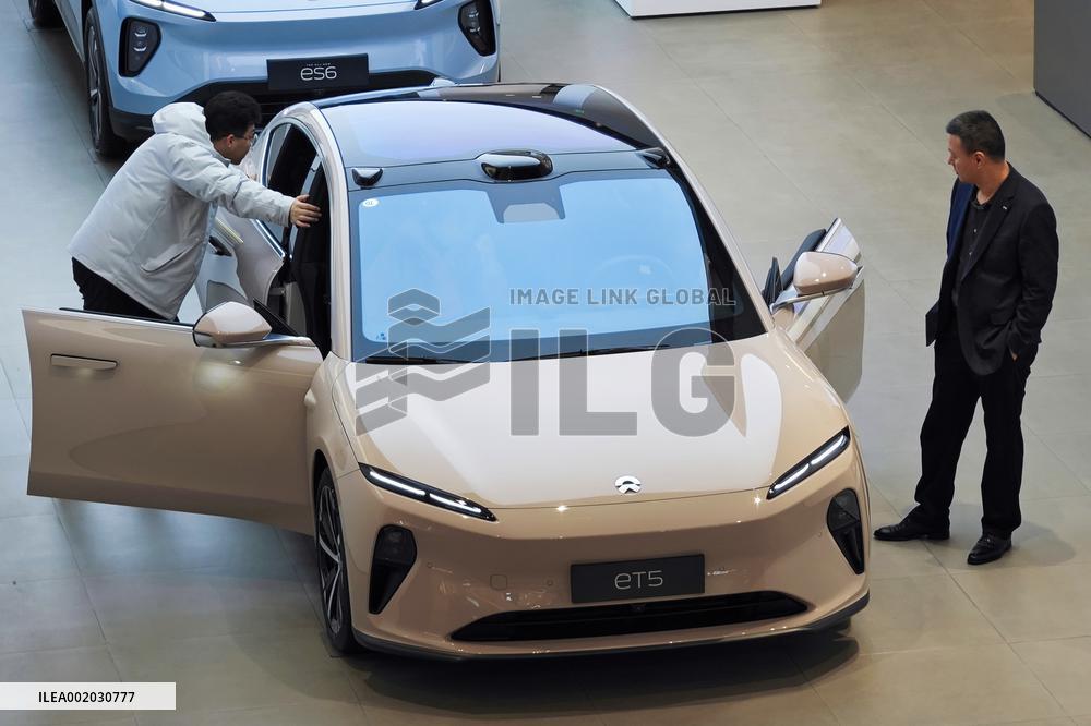 An Nio Auto Store in Yantai