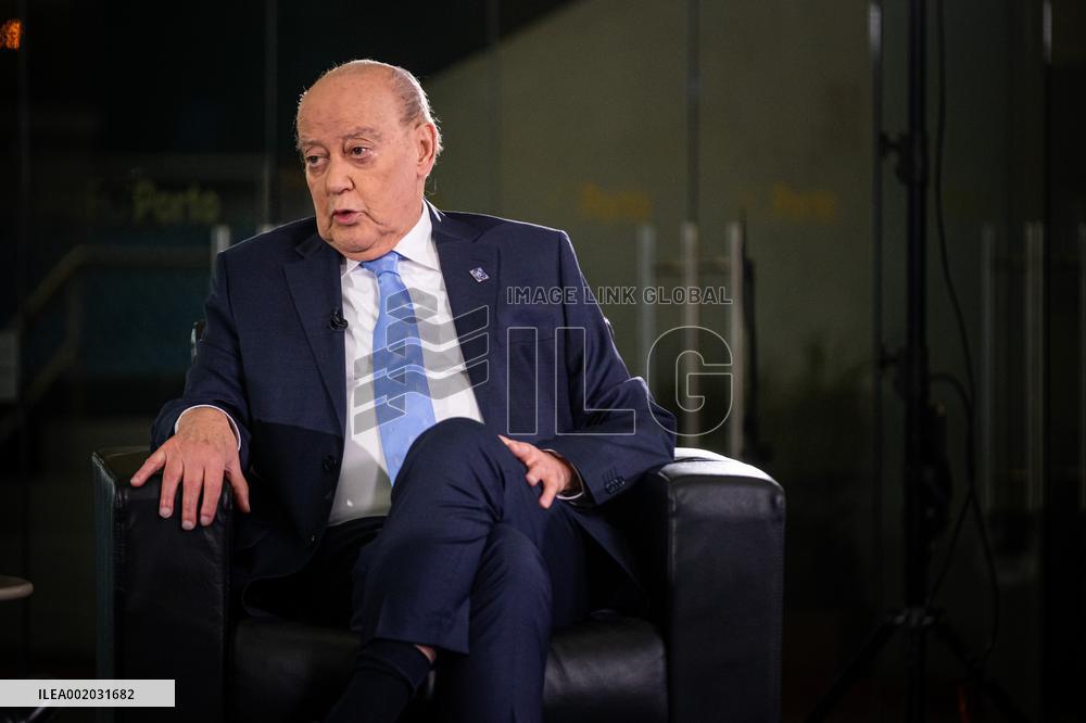 Interview with Pinto da Costa (President of Futebol Clube do Porto) on SIC Tv