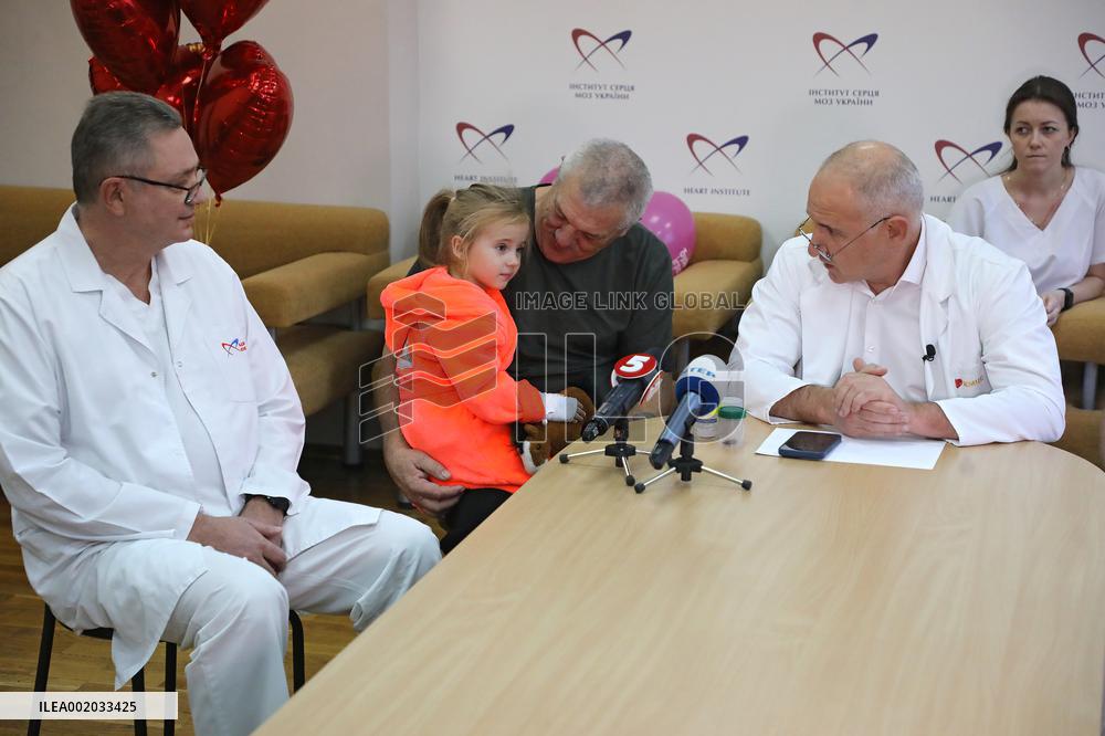 3yo Kherson girl survives after Russian mine shrapnel extracted from her heart