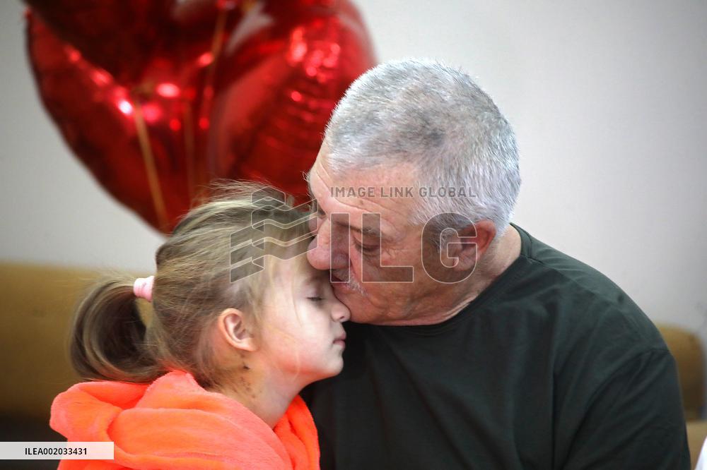 3yo Kherson girl survives after Russian mine shrapnel extracted from her heart