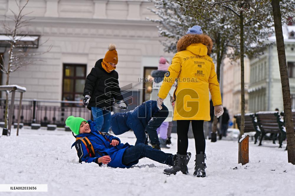 Snowfall in Lviv