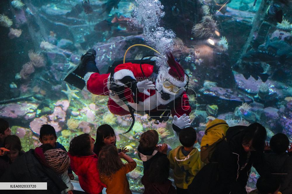 CANADA-VANCOUVER-HOLIDAY SEASON-SCUBA CLAUS
