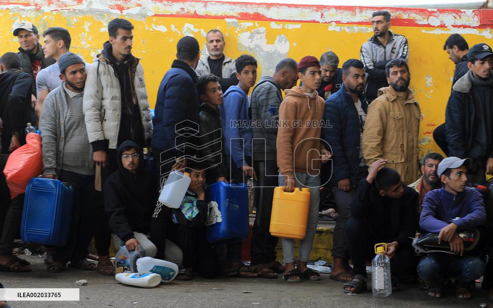 MIDEAST-GAZA-KHAN YOUNIS-FUEL-SHORTAGE