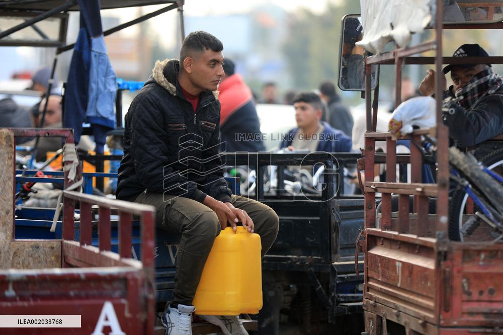 MIDEAST-GAZA-KHAN YOUNIS-FUEL-SHORTAGE