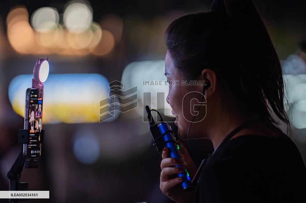 Internet Celebrity Industry in Chongqing