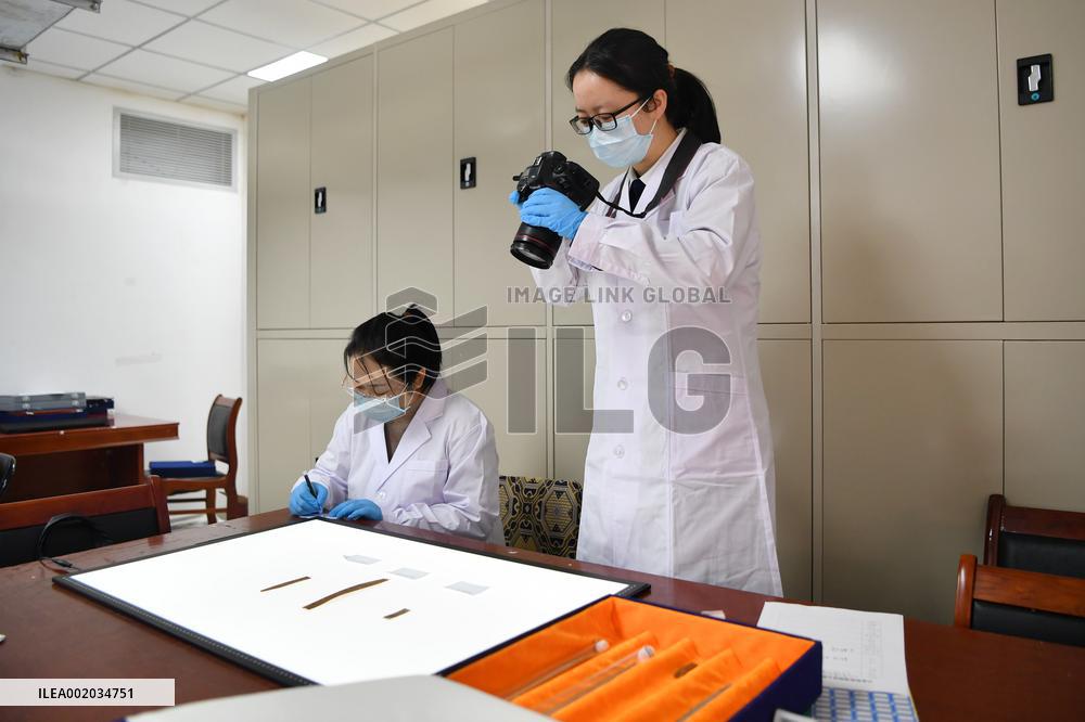 CHINA-GANSU-BAMBOO AND WOODEN SLIPS-MUSEUM (CN)