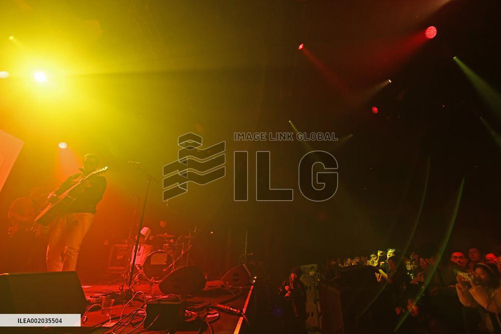 U.S.-NEW YORK-CHINESE ROCK AND FOLK MUSIC FESTIVAL-FRIENDS FROM THE EAST