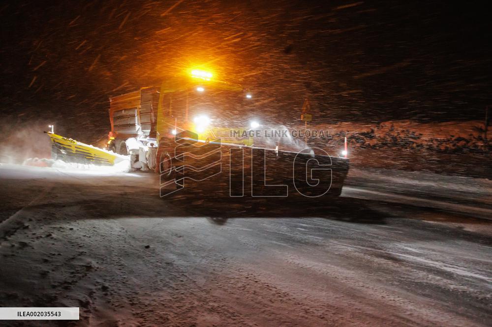 Road cleaning from snow