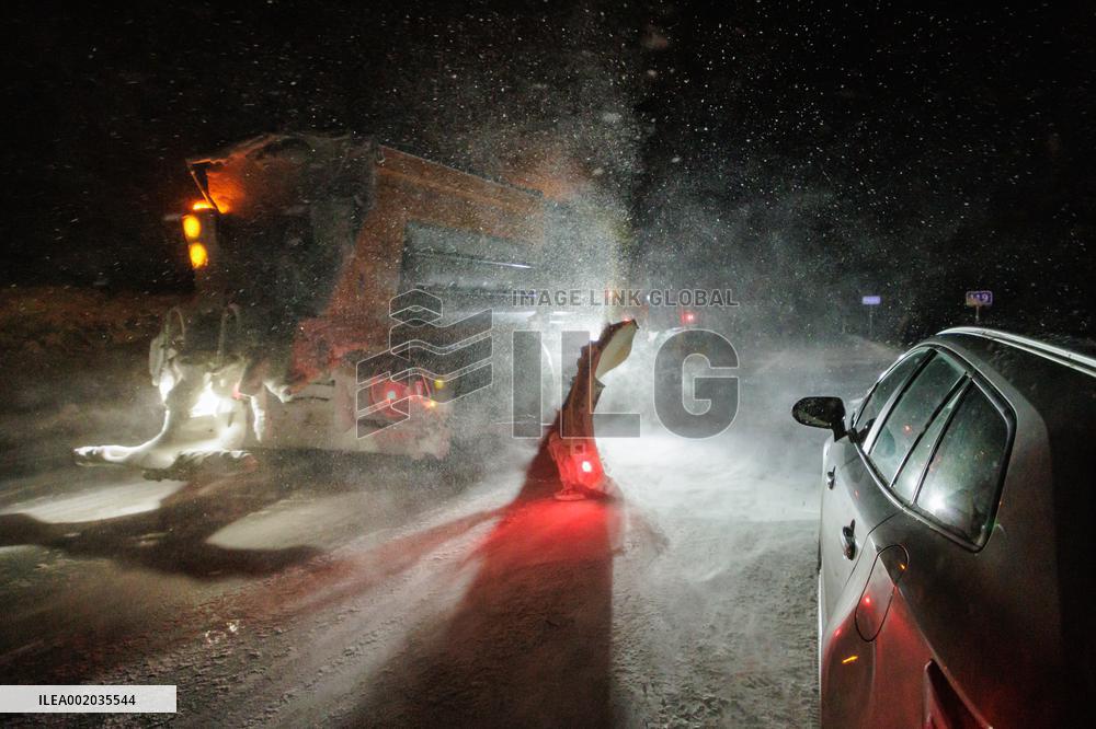 Road cleaning from snow