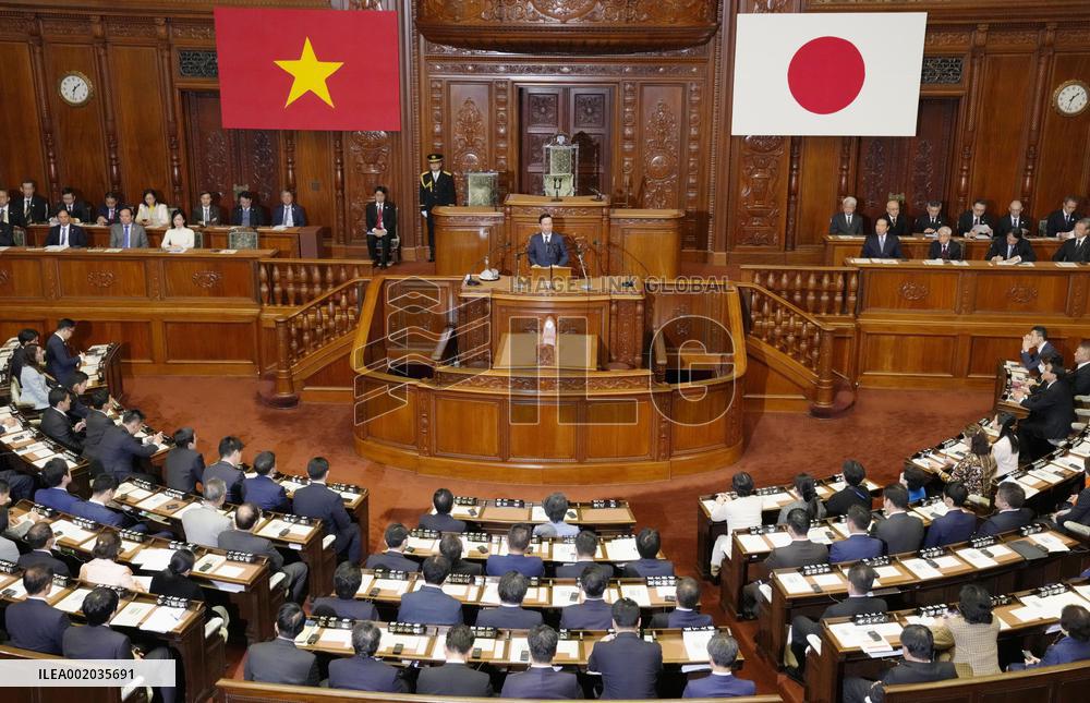 Vietnamese President Vo Van Thuong in Tokyo