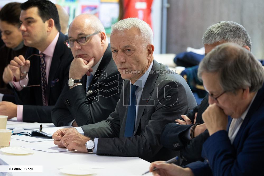 Patrick Martin visits a vocational high school - Paris