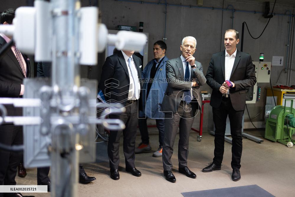 Patrick Martin visits a vocational high school - Paris