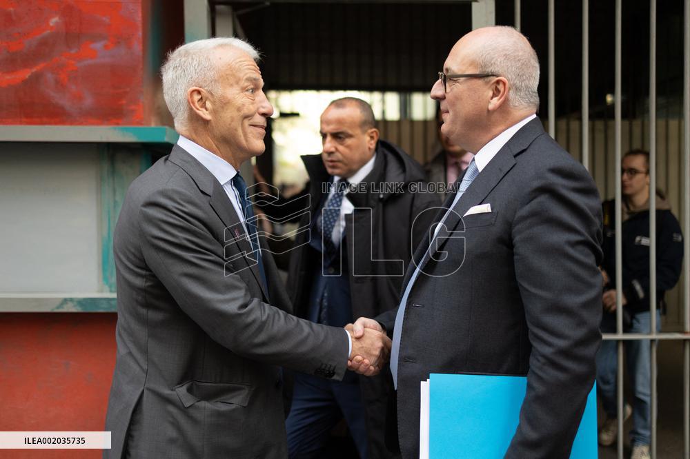 Patrick Martin visits a vocational high school - Paris