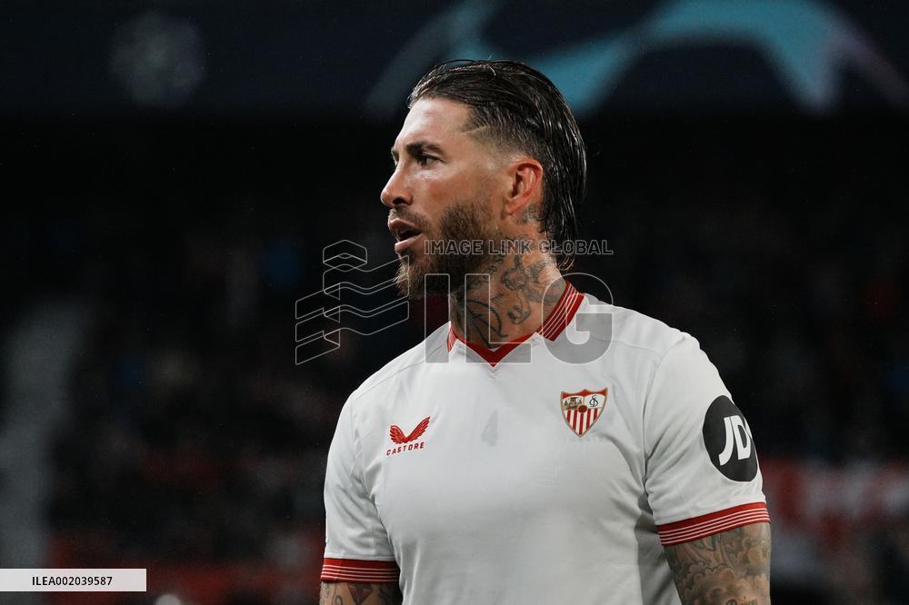 (SP)SPAIN-SEVILLE-FOOTBALL-UEFA CHAMPIONS-SEVILLA FC VS PSV EINDHOVEN