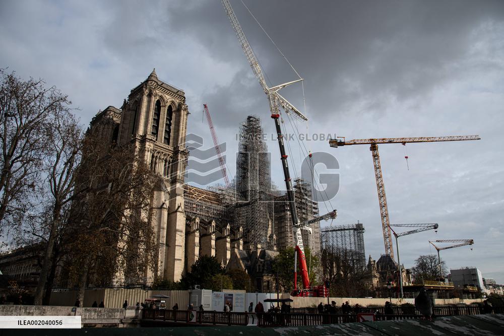 New Notre-Dame Spire Takes Shape - Paris