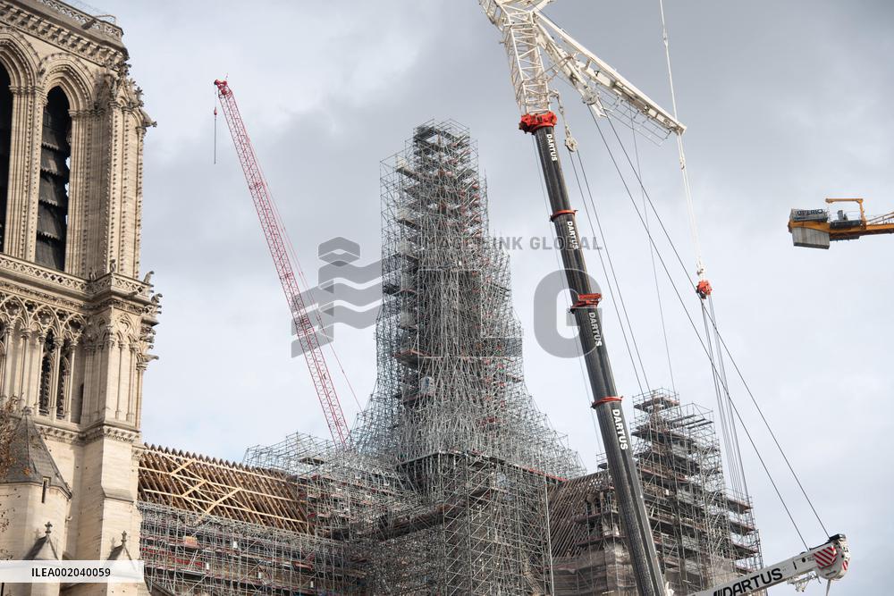 New Notre-Dame Spire Takes Shape - Paris