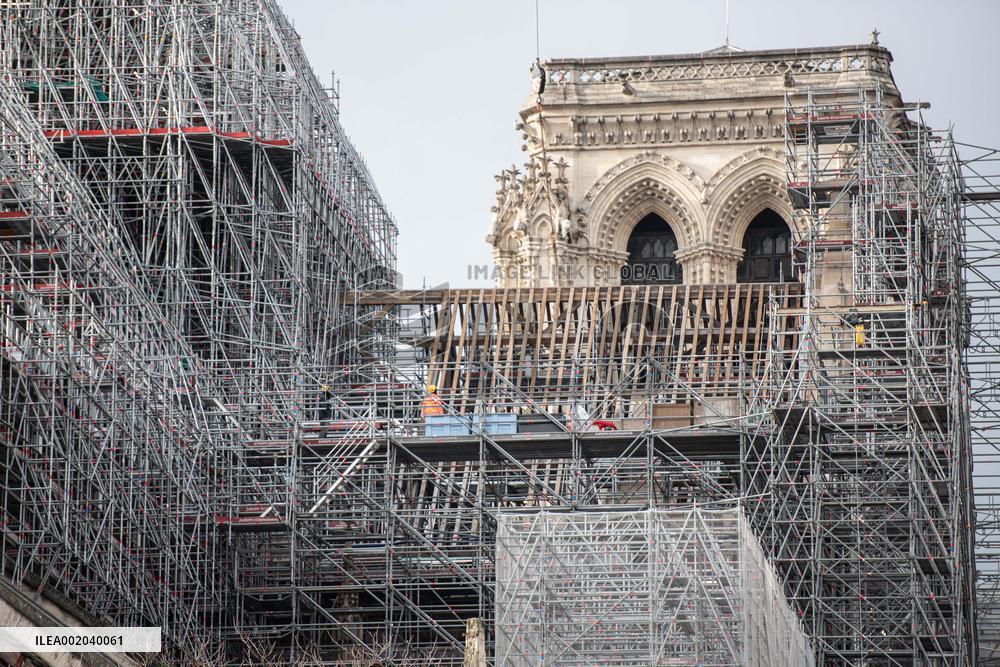 New Notre-Dame Spire Takes Shape - Paris