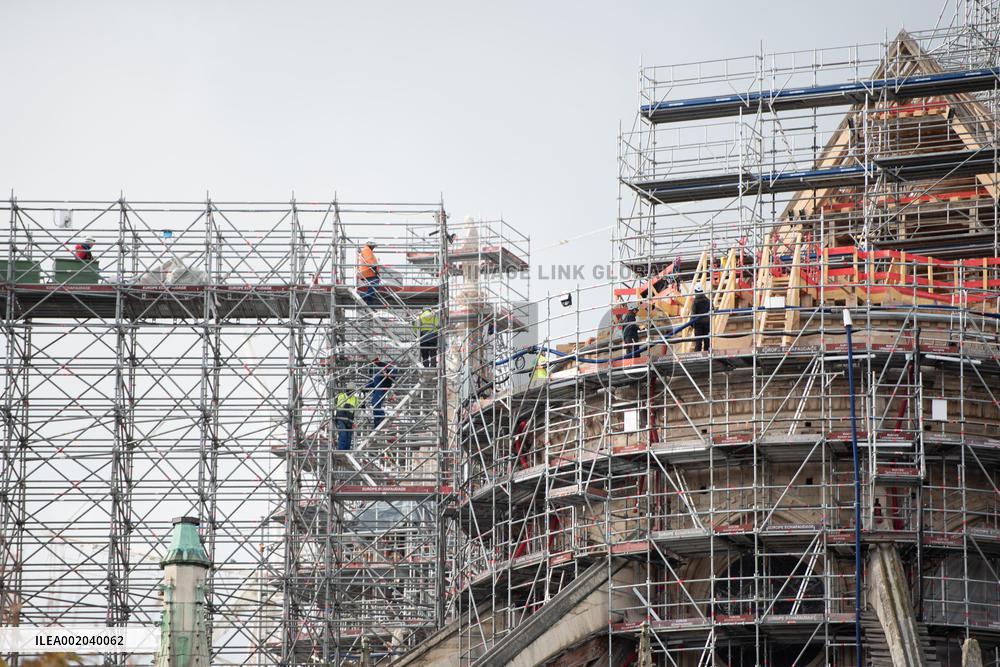 New Notre-Dame Spire Takes Shape - Paris