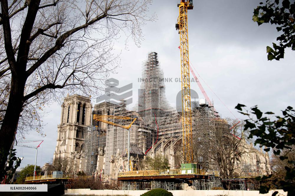 New Notre-Dame Spire Takes Shape - Paris