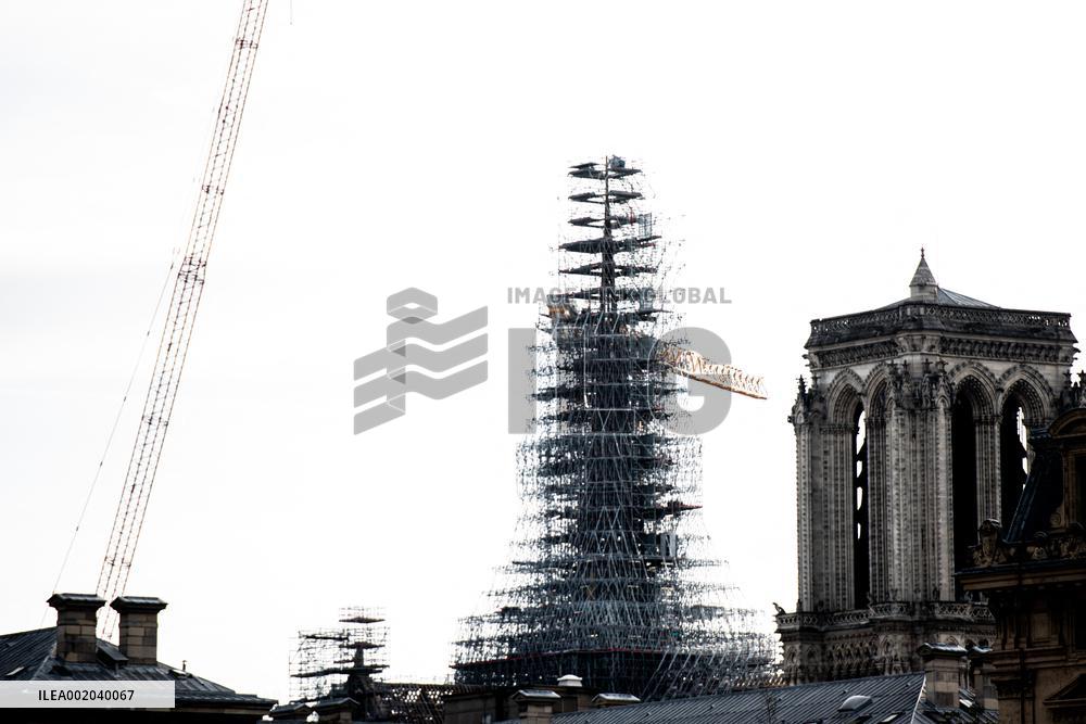 New Notre-Dame Spire Takes Shape - Paris