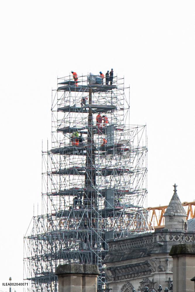 New Notre-Dame Spire Takes Shape - Paris