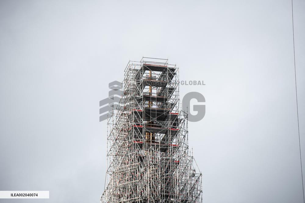 New Notre-Dame Spire Takes Shape - Paris