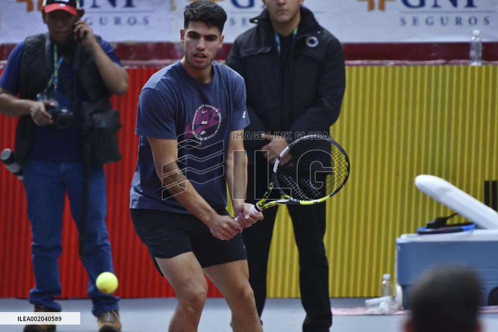 Children's Tennis Clinic - Mexico City