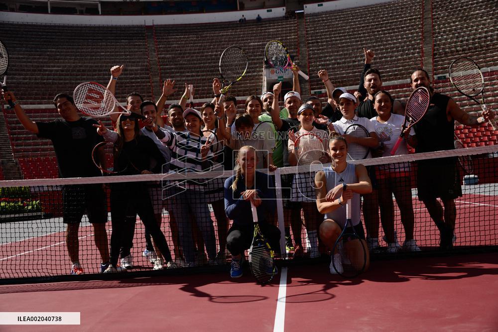 Children's Tennis Clinic - Mexico City