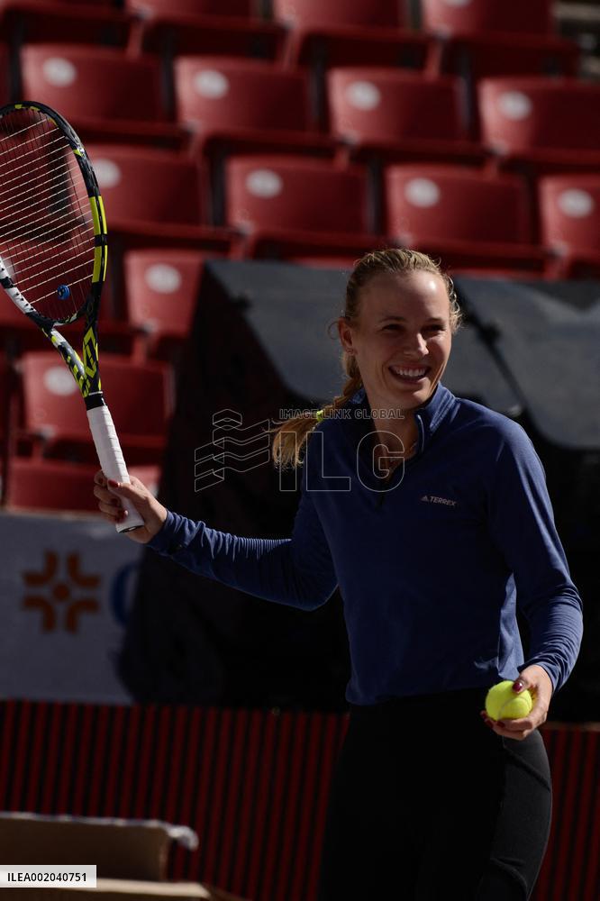Children's Tennis Clinic - Mexico City