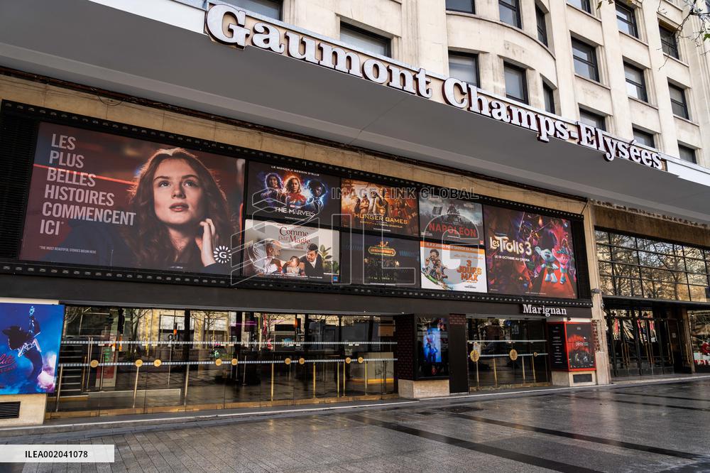 Closure Of The Gaumont Cinema On Champs Elysees - Paris