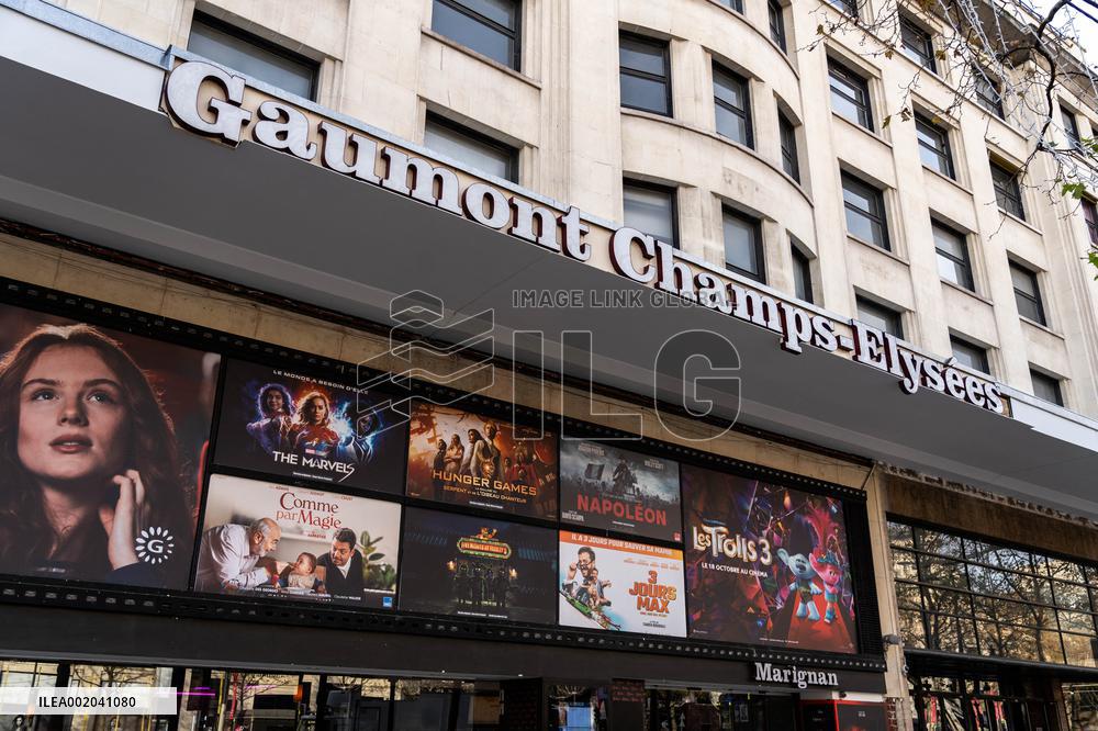 Closure Of The Gaumont Cinema On Champs Elysees - Paris