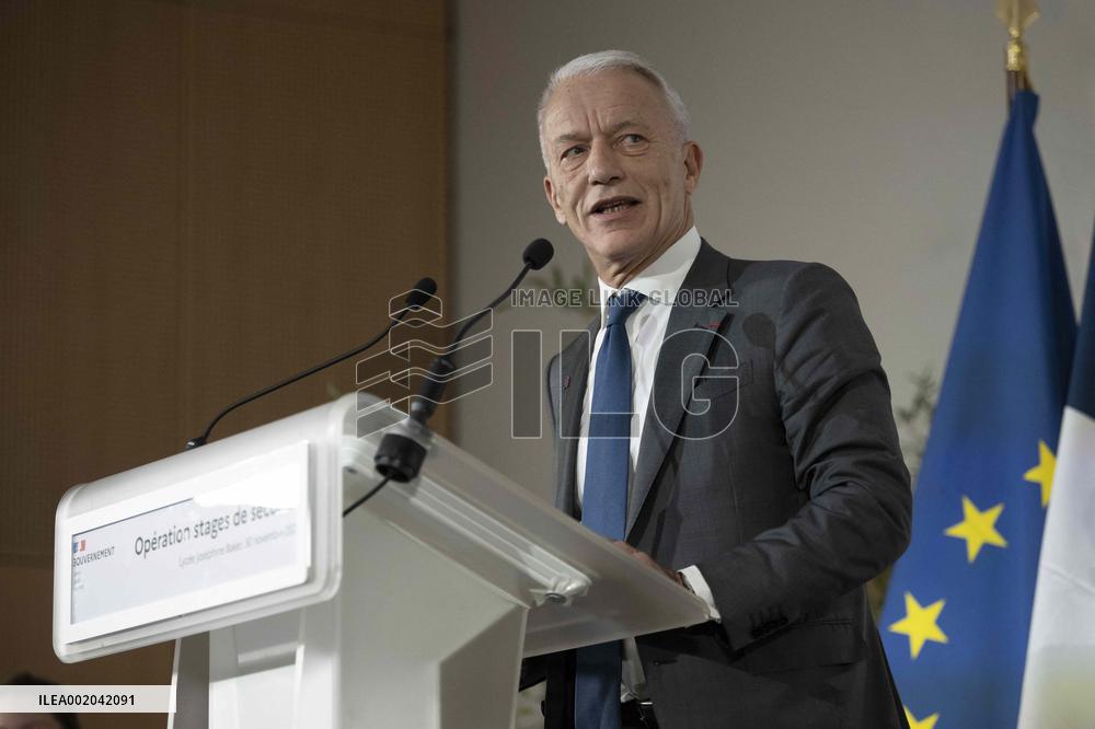 Launch In Favor Of Second-Year Class - Pierrefitte-Sur-Seine