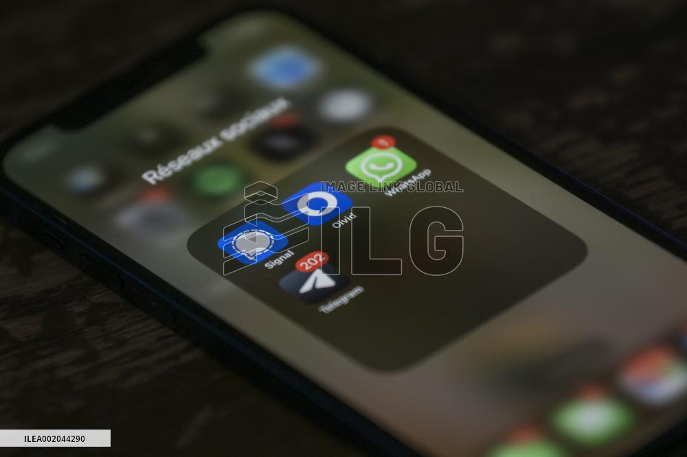 Stop Using WhatsApp French PM Tells Ministers