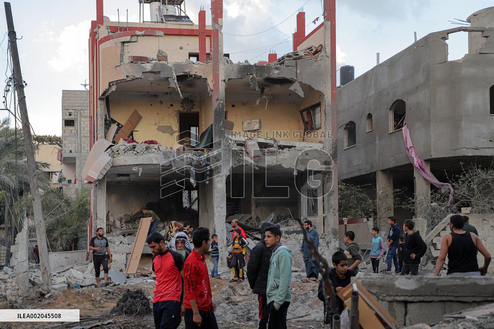 MIDEAST-GAZA-KHAN YOUNIS-ISRAEL-AIRSTRIKE