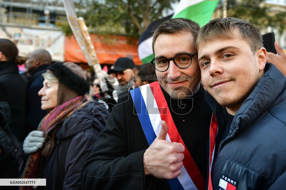 March For Peace And Justice Between Palestinians And Israelis - Paris