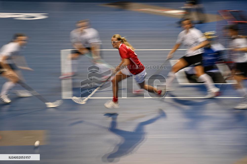(SP)SINGAPORE-FLOORBALL-IFF WOMEN'S WORLD CHAMPIONSHIPS-DENMARK VS ESTONIA